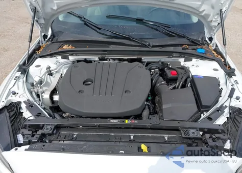 2024 Volvo S60 B5 Plus Dark Theme z USA, uszkodzony, nr VIN 7JRL12TL1RG300955